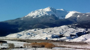 Yellowstone Basin Inn